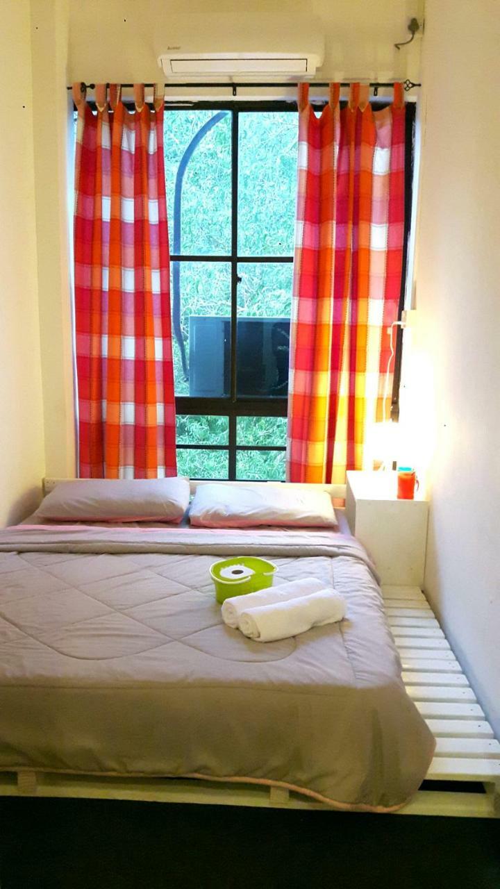 Ez Lodgings Kampong Gadong Exterior foto